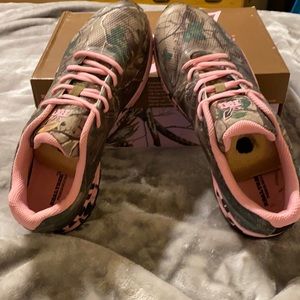 Women’s Camo shoes